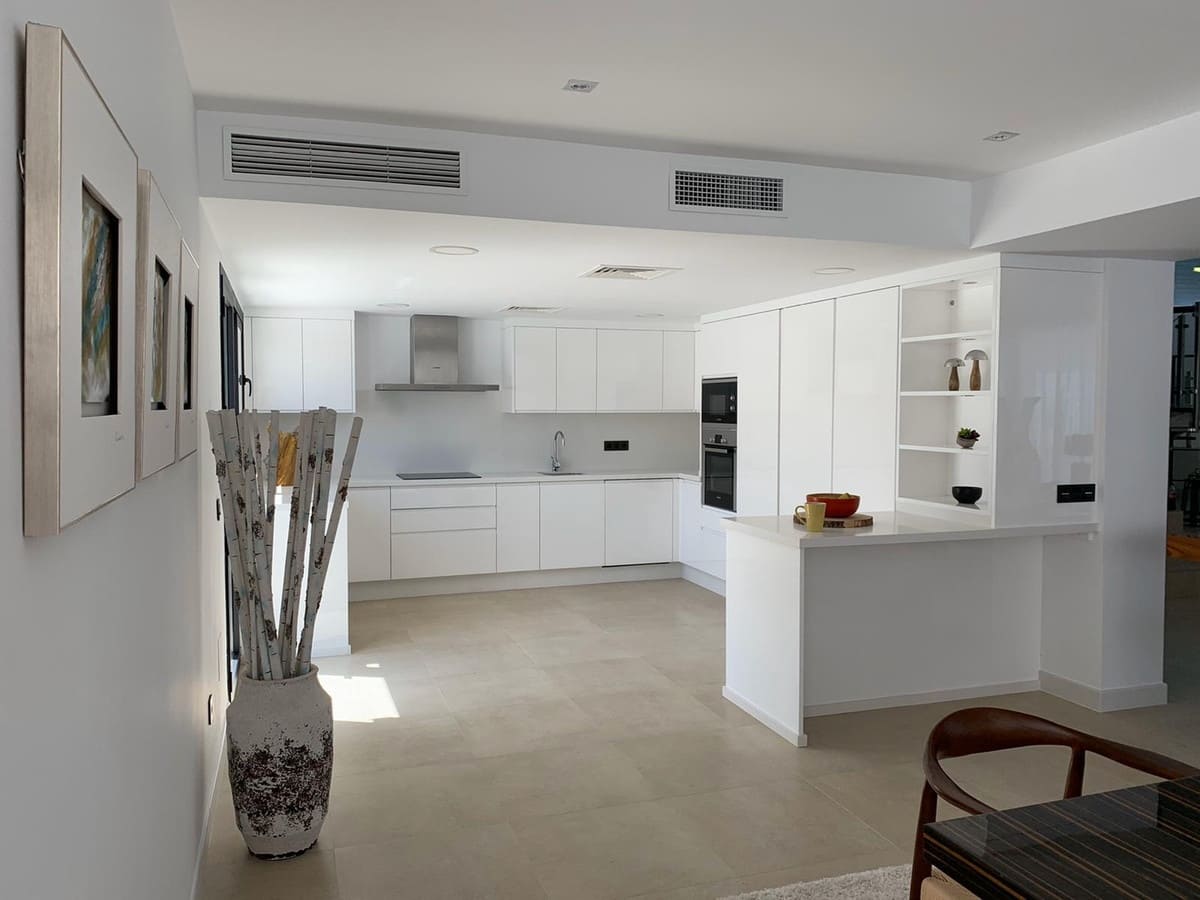 4 Zimmer Villa zu verkaufen in San Pedro de Alcantara mit Pool Garage - 1.499.000 € (Ref: 9553800)