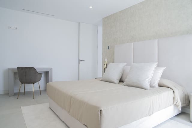 5 quarto Moradia para venda em Marbella com piscina garagem - 3 200 000 € (Ref: 9553801)