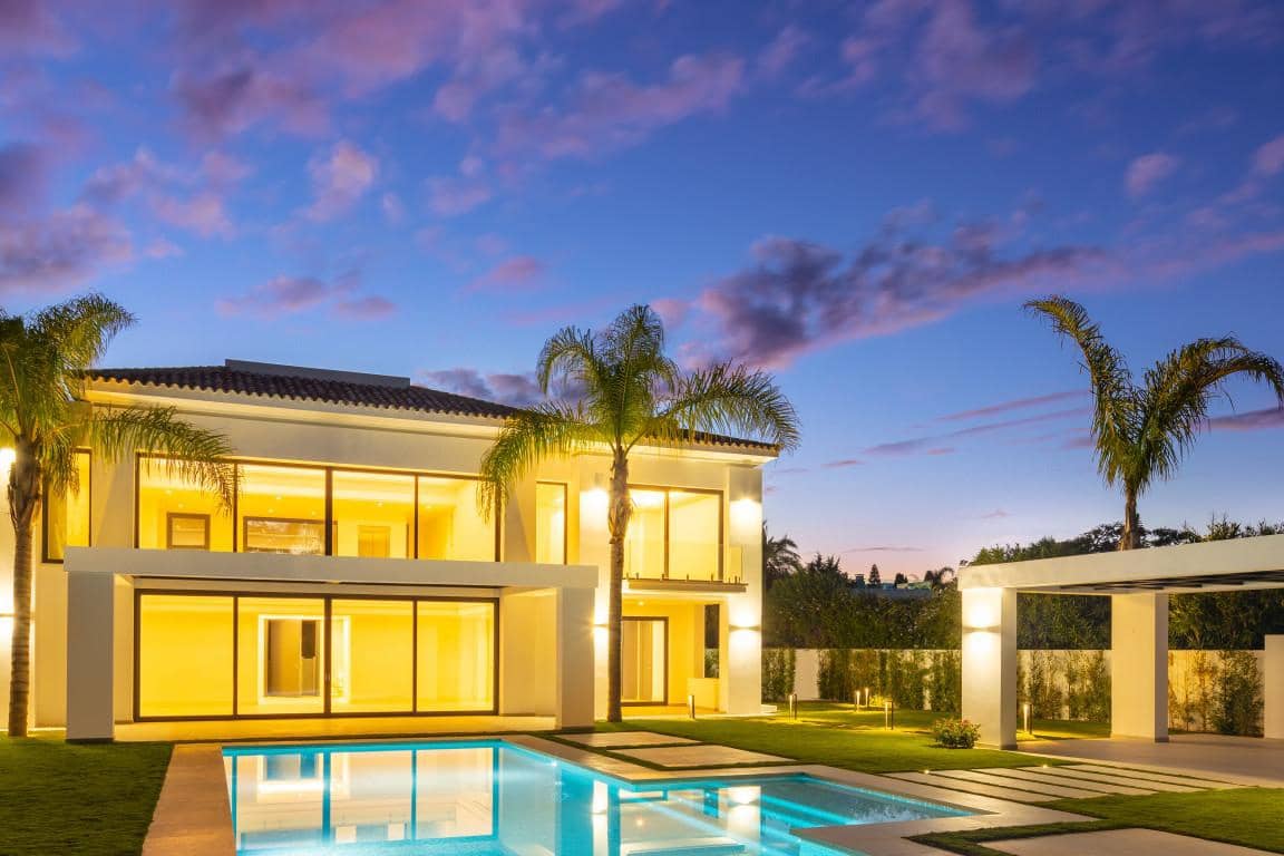 Chalet de 5 habitaciones en Marbella en venta con piscina garaje - 3.900.000 € (Ref: 9553807)