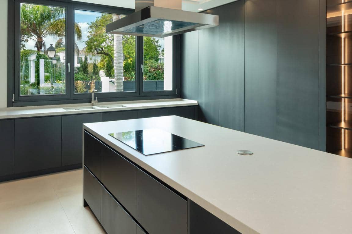 Chalet de 5 habitaciones en Marbella en venta con piscina garaje - 3.900.000 € (Ref: 9553807)