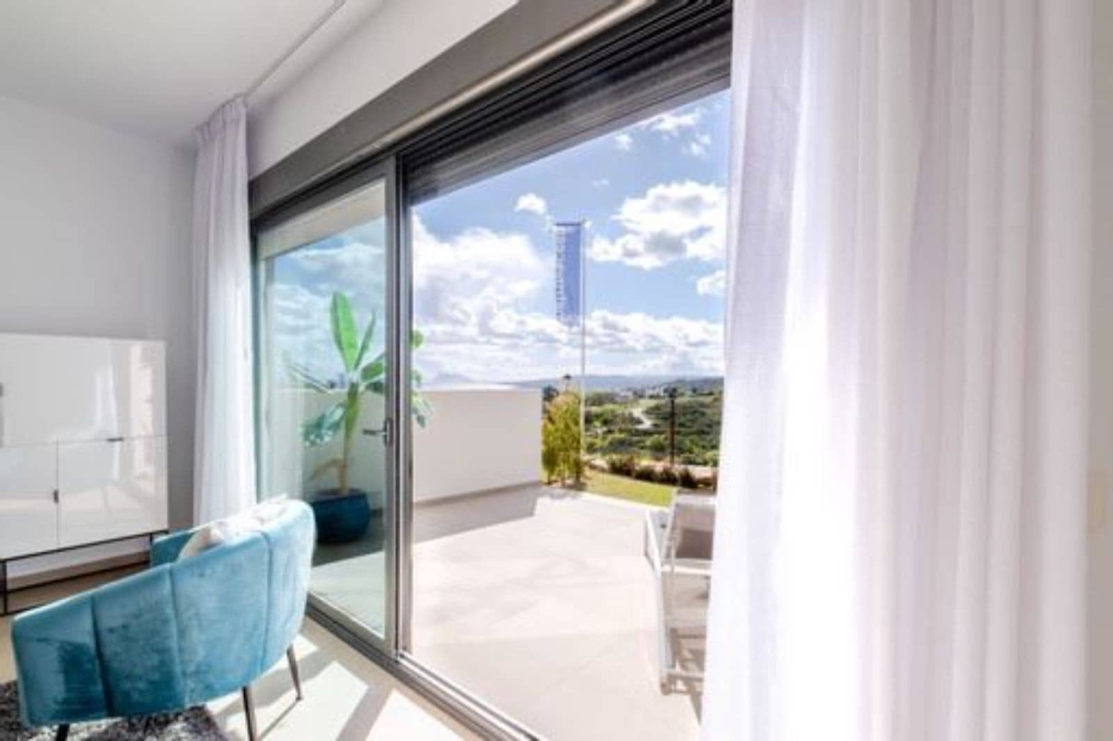 3 quarto Moradia para venda em Estepona com piscina garagem - 268 000 € (Ref: 9553820)