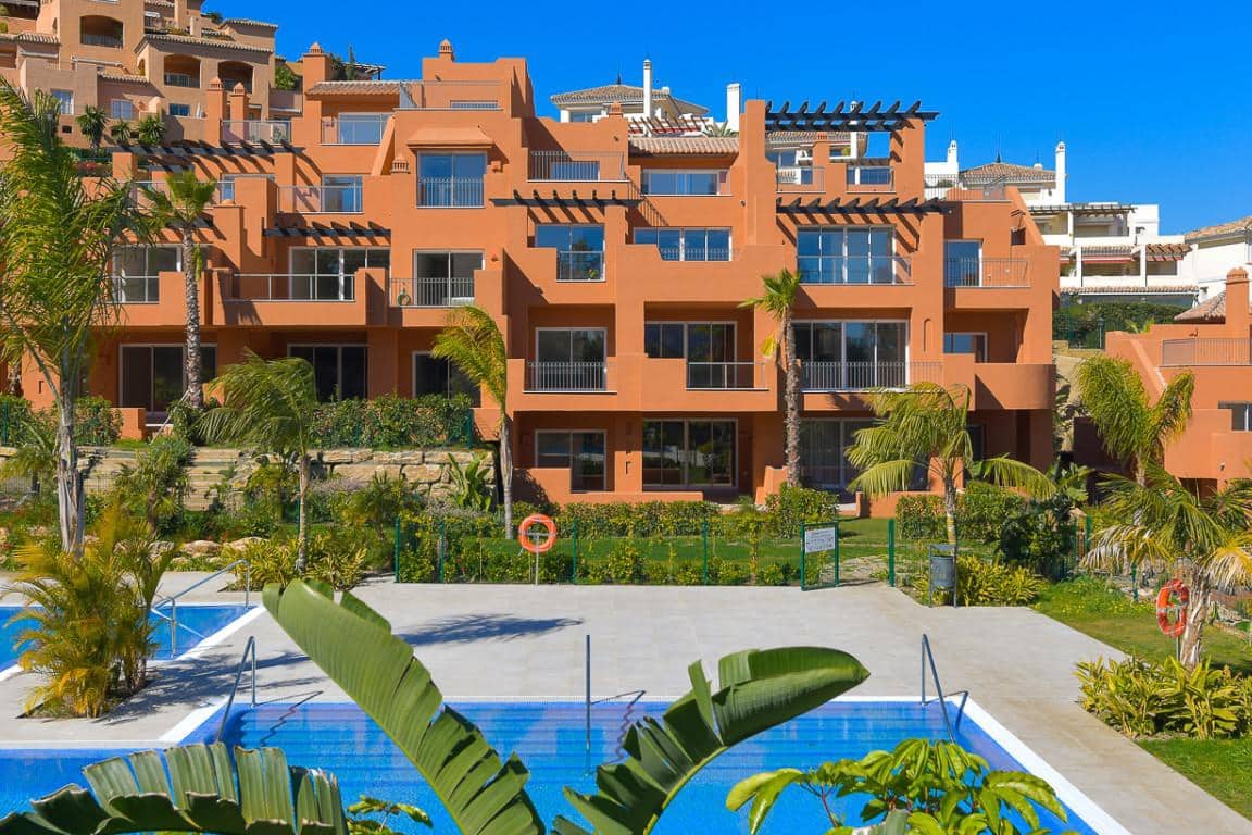Apartamento de 3 habitaciones en Marbella en venta con piscina garaje - 465.000 € (Ref: 9553825)