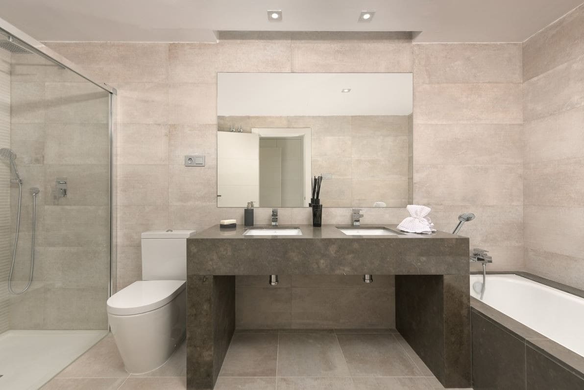 Apartamento de 3 habitaciones en Marbella en venta con piscina garaje - 465.000 € (Ref: 9553825)