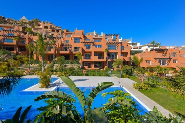 Apartamento de 3 habitaciones en Marbella en venta con piscina garaje - 465.000 € (Ref: 9553825)