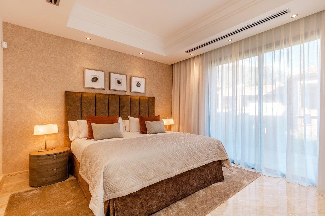 5 bedroom Villa for sale in Marbella with pool - € 1,995,000 (Ref: 9553830)