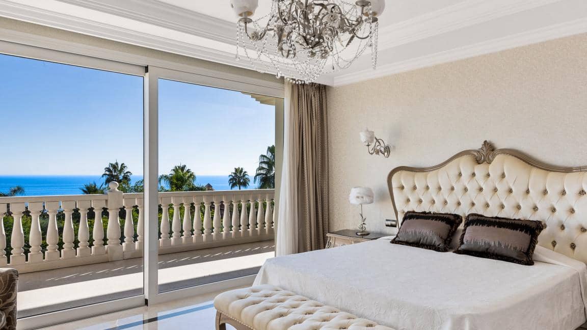 Chalet de 7 habitaciones en Marbella en venta con piscina garaje - 6.700.000 € (Ref: 9553838)