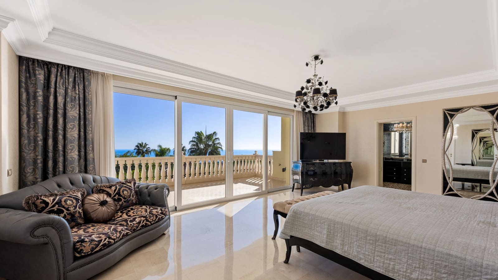 Chalet de 7 habitaciones en Marbella en venta con piscina garaje - 6.700.000 € (Ref: 9553838)