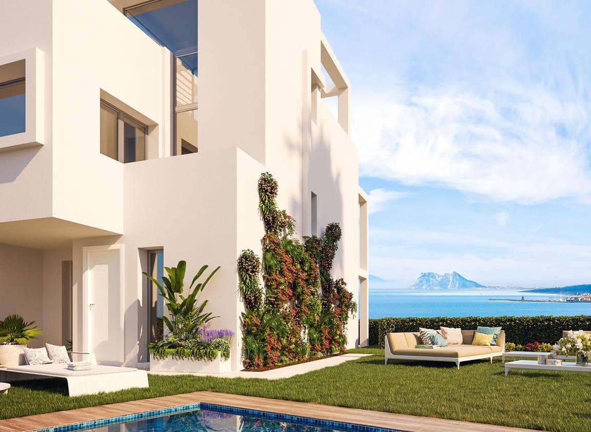 Chalet de 4 habitaciones en Estepona en venta con piscina garaje - 400.000 € (Ref: 9553872)