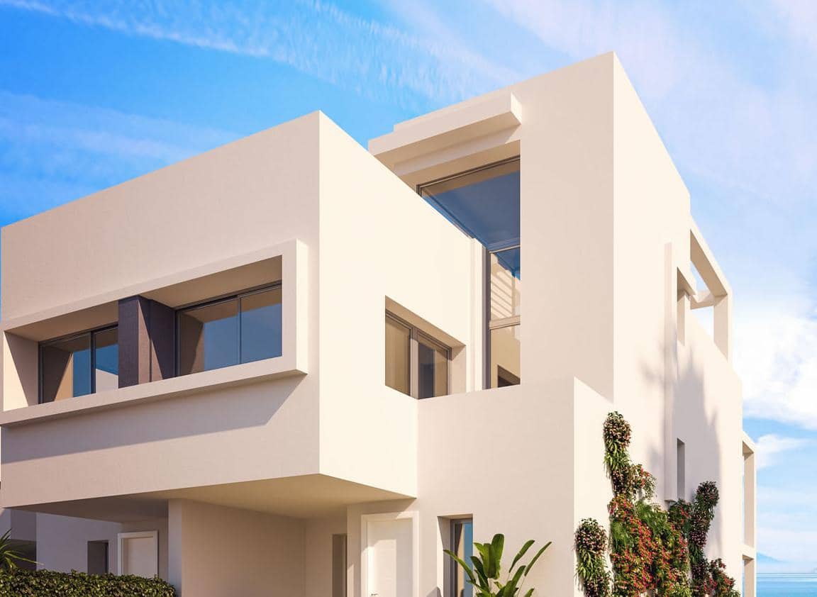 Chalet de 4 habitaciones en Estepona en venta con piscina garaje - 400.000 € (Ref: 9553872)