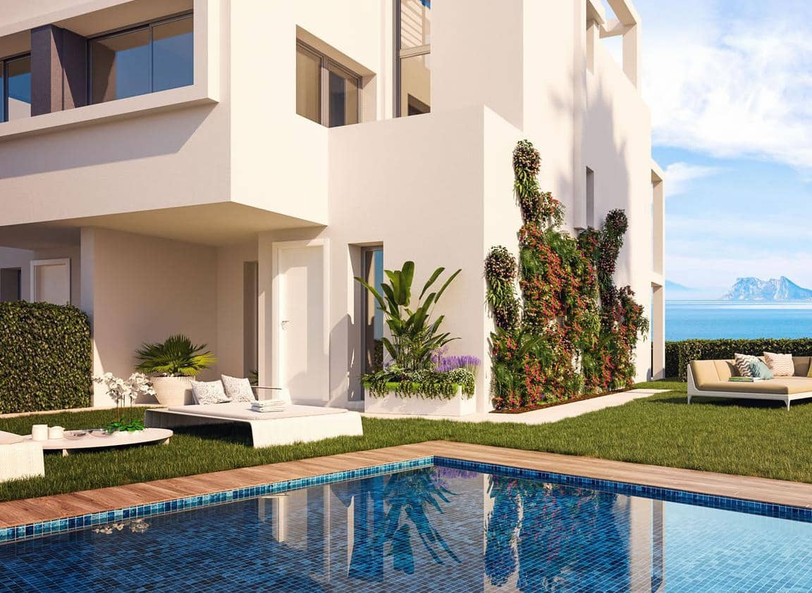 Chalet de 4 habitaciones en Estepona en venta con piscina garaje - 400.000 € (Ref: 9553872)