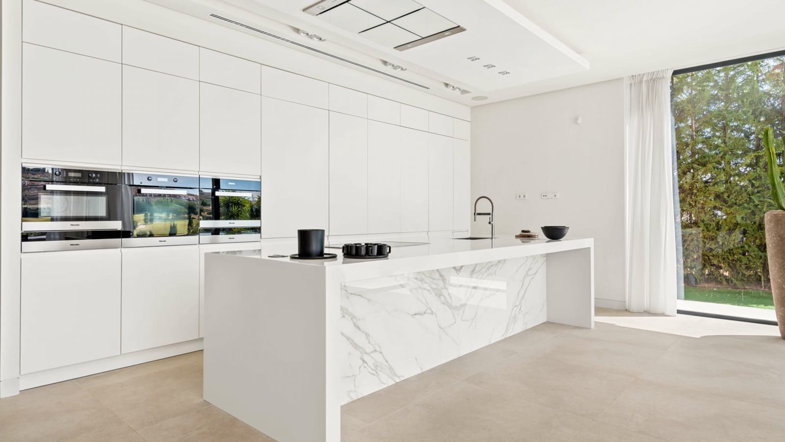 Chalet de 7 habitaciones en Marbella en venta con piscina garaje - 4.900.000 € (Ref: 9553890)