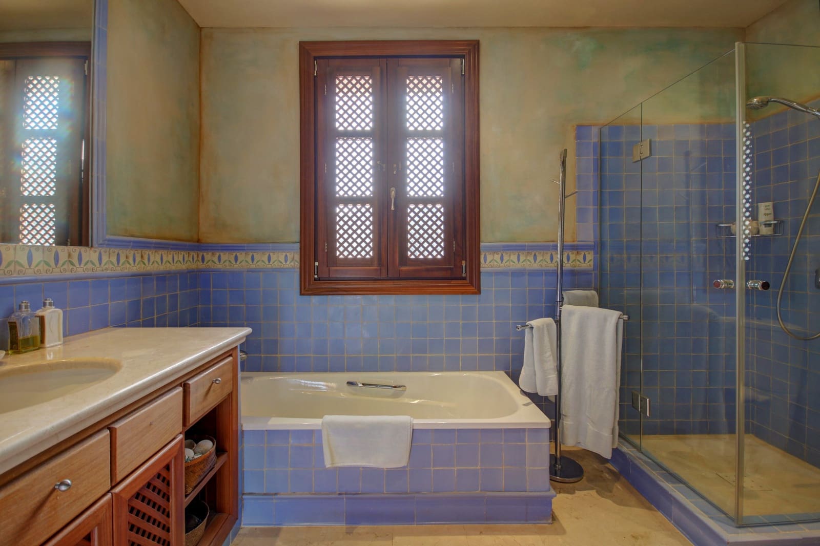 Chalet de 4 habitaciones en Marbella en venta con piscina garaje - 2.595.000 € (Ref: 9553907)