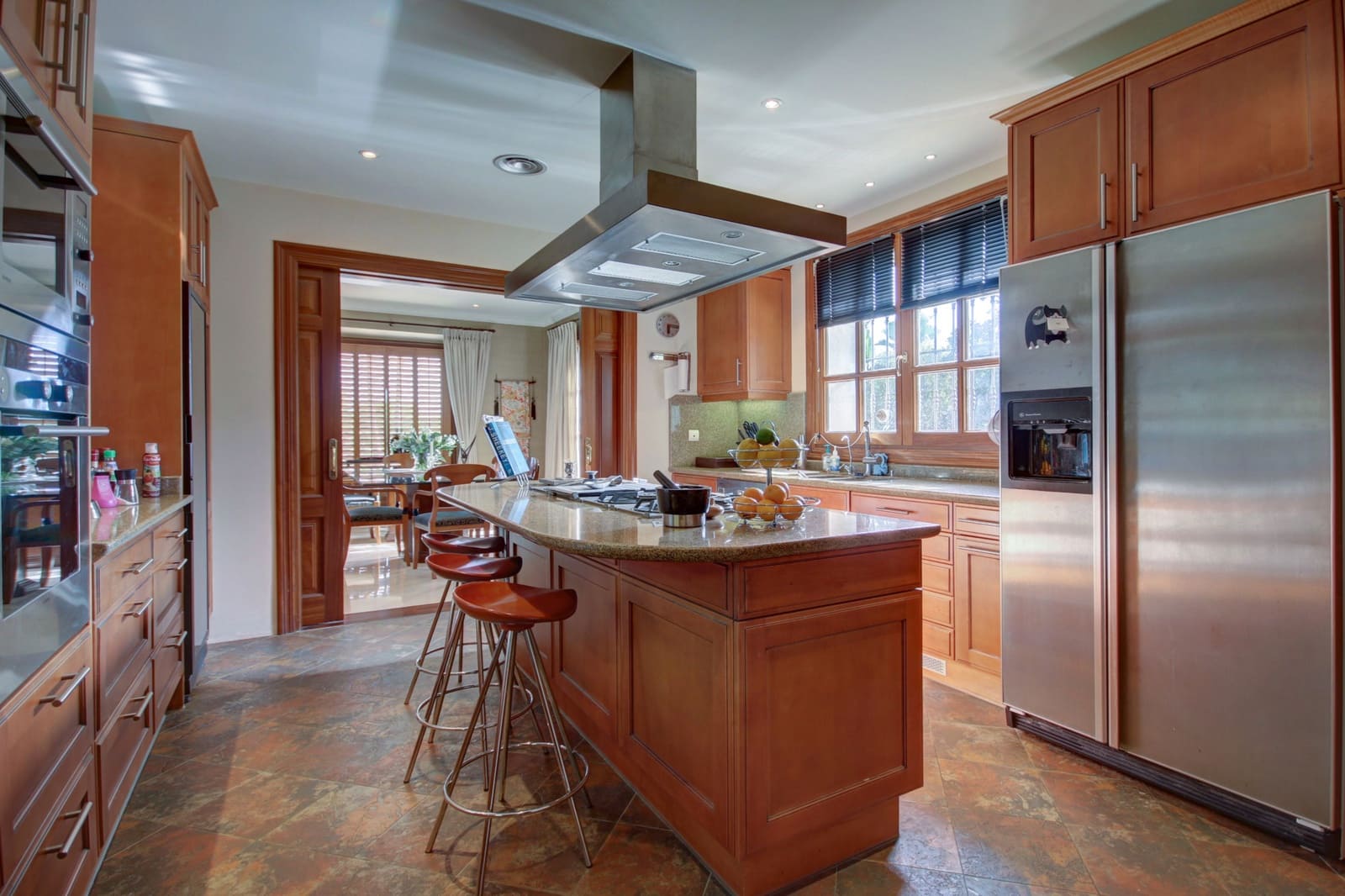 Chalet de 4 habitaciones en Marbella en venta con piscina garaje - 2.595.000 € (Ref: 9553907)