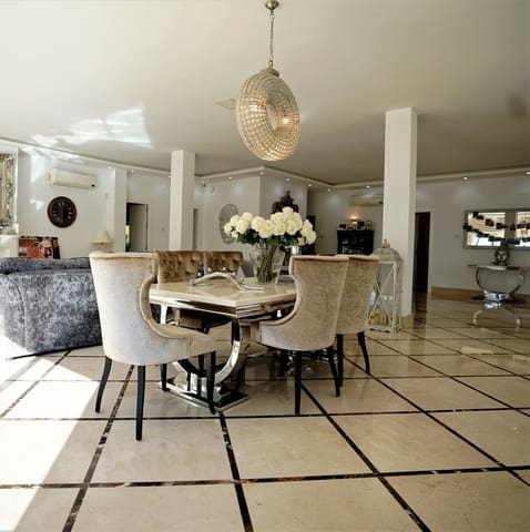 4 slaapkamer Villa te koop in La Heredia, Benahavís met zwembad garage - € 1.900.000 (Ref: 9553911)