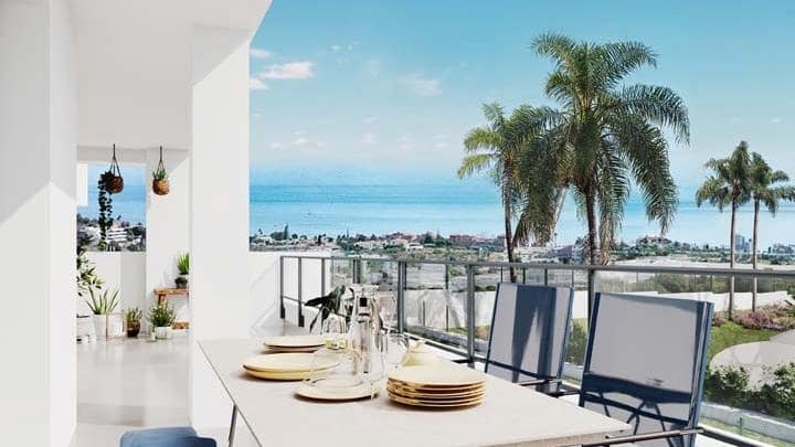 Apartamento de 2 habitaciones en Estepona en venta con piscina garaje - 253.000 € (Ref: 9553916)