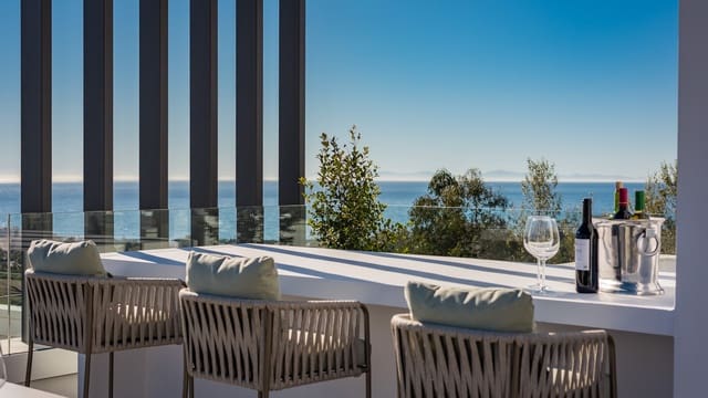 3 soveværelse Villa til salg i Marbella med swimmingpool garage - € 1.950.000 (Ref: 9553927)