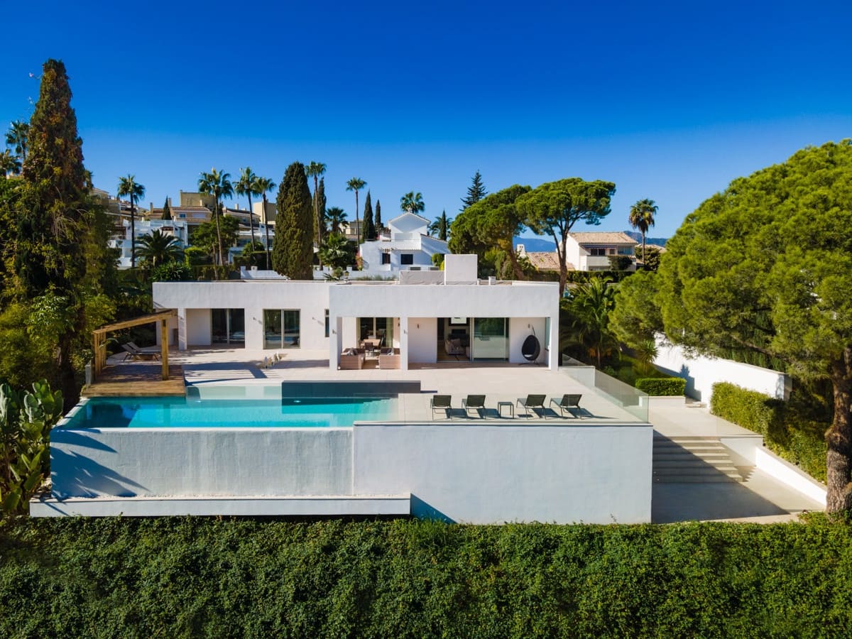Chalet de 6 habitaciones en Marbella en venta con piscina garaje - 3.900.000 € (Ref: 9553946)