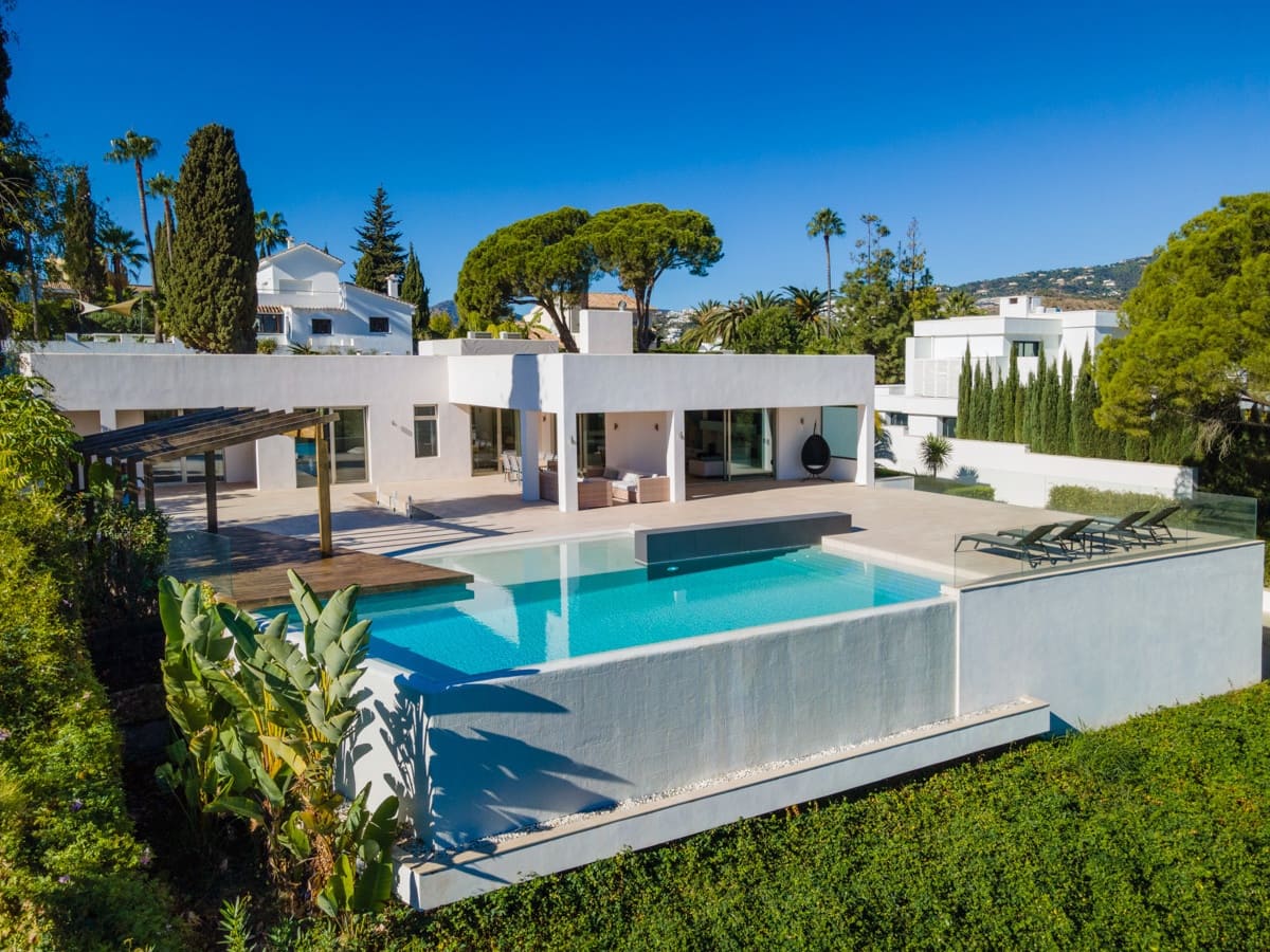 Chalet de 6 habitaciones en Marbella en venta con piscina garaje - 3.900.000 € (Ref: 9553946)