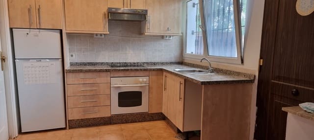 2 makuuhuone Huvila myytävänä paikassa Marbella mukana uima-altaan - 440 000 € (Ref: 9553999)