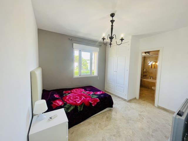 3 sypialnia Apartament na sprzedaż w Nueva Andalucia, Marbella z basenem - 425 000 € (Ref: 9554003)