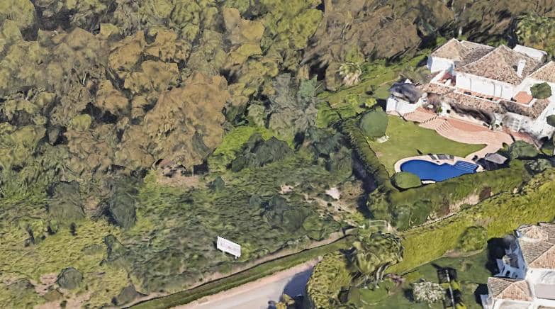 Building Plot for sale in Nueva Andalucia - € 1,790,000 (Ref: 9554005)