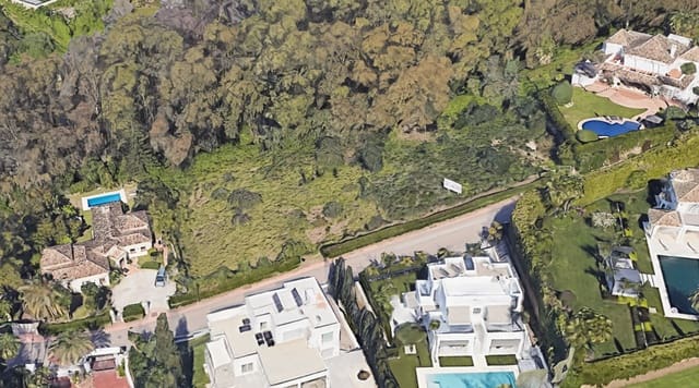 Building Plot for sale in Nueva Andalucia, Marbella - € 1,790,000 (Ref: 9554005)