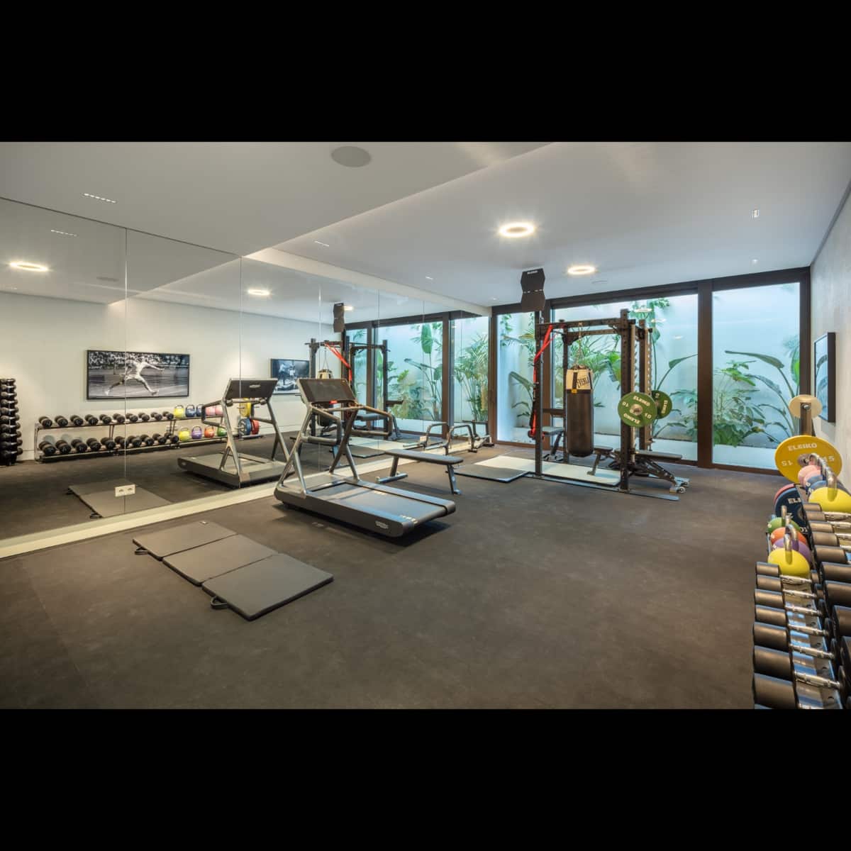 Chalet de 6 habitaciones en Marbella en venta con piscina garaje - 13.500.000 € (Ref: 9554009)