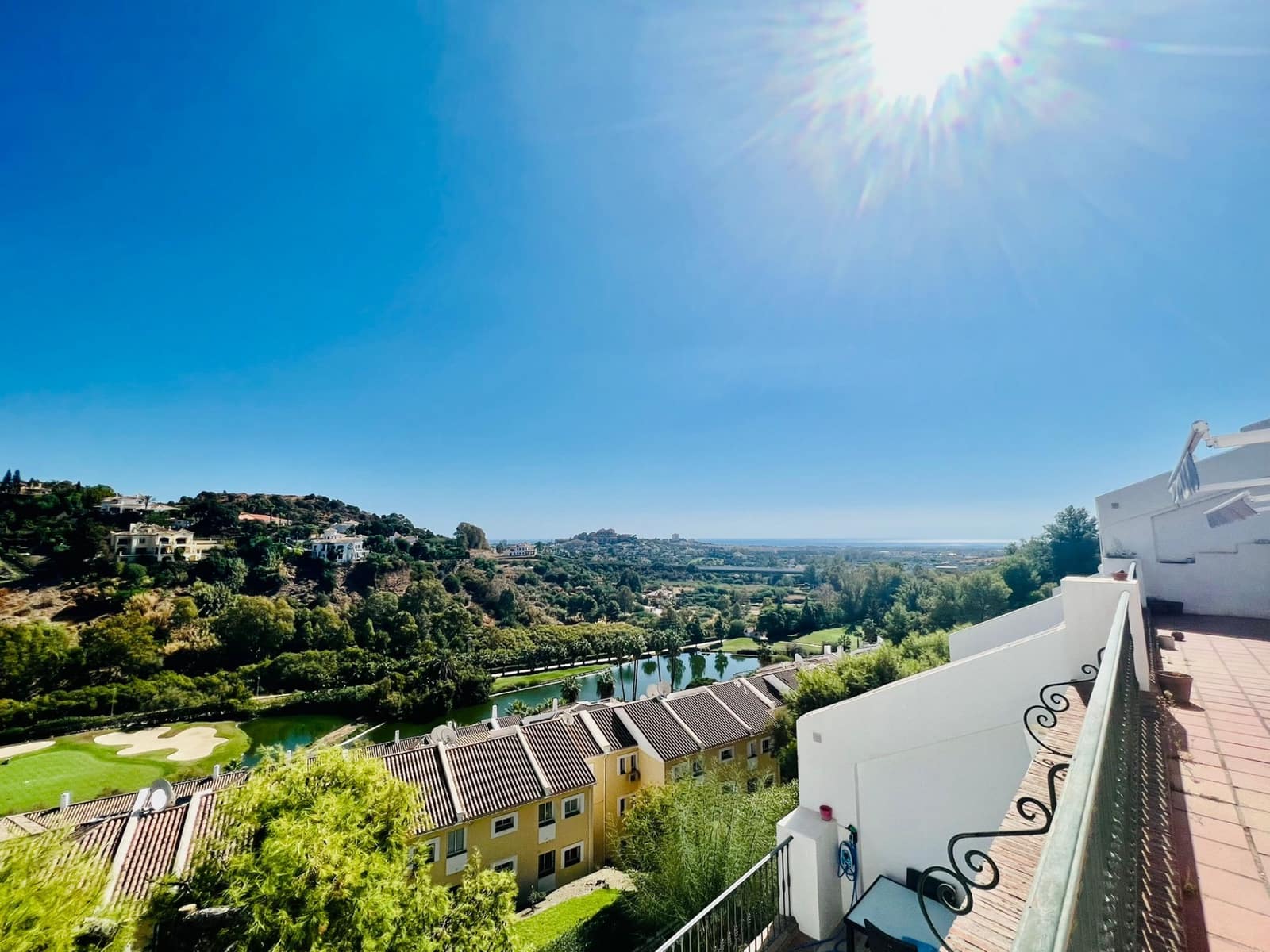 3 slaapkamer Appartement te koop in La Quinta met zwembad garage - € 750.000 (Ref: 9554026)