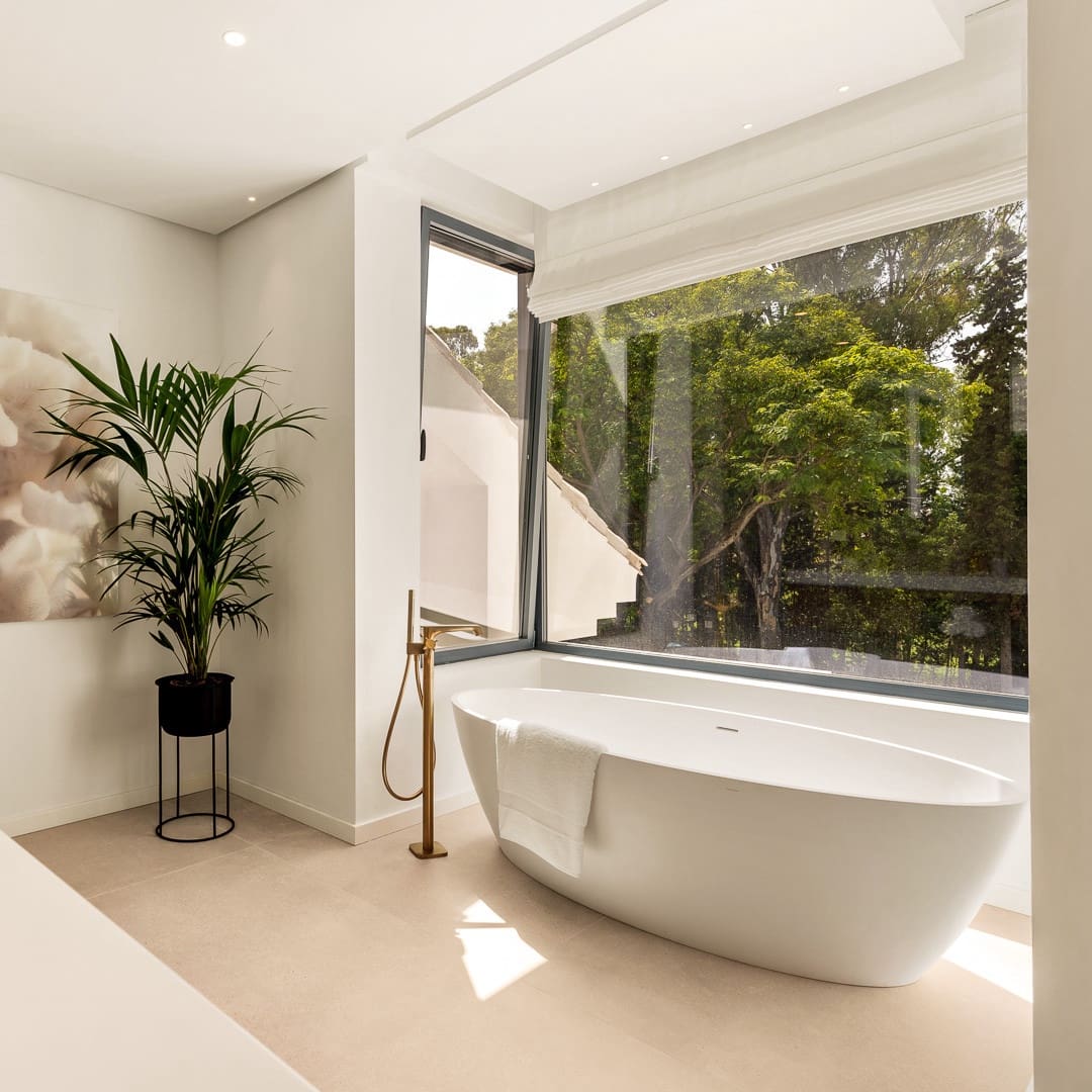 5 slaapkamer Villa te koop in El Paraiso met zwembad garage - € 6.350.000 (Ref: 9554060)