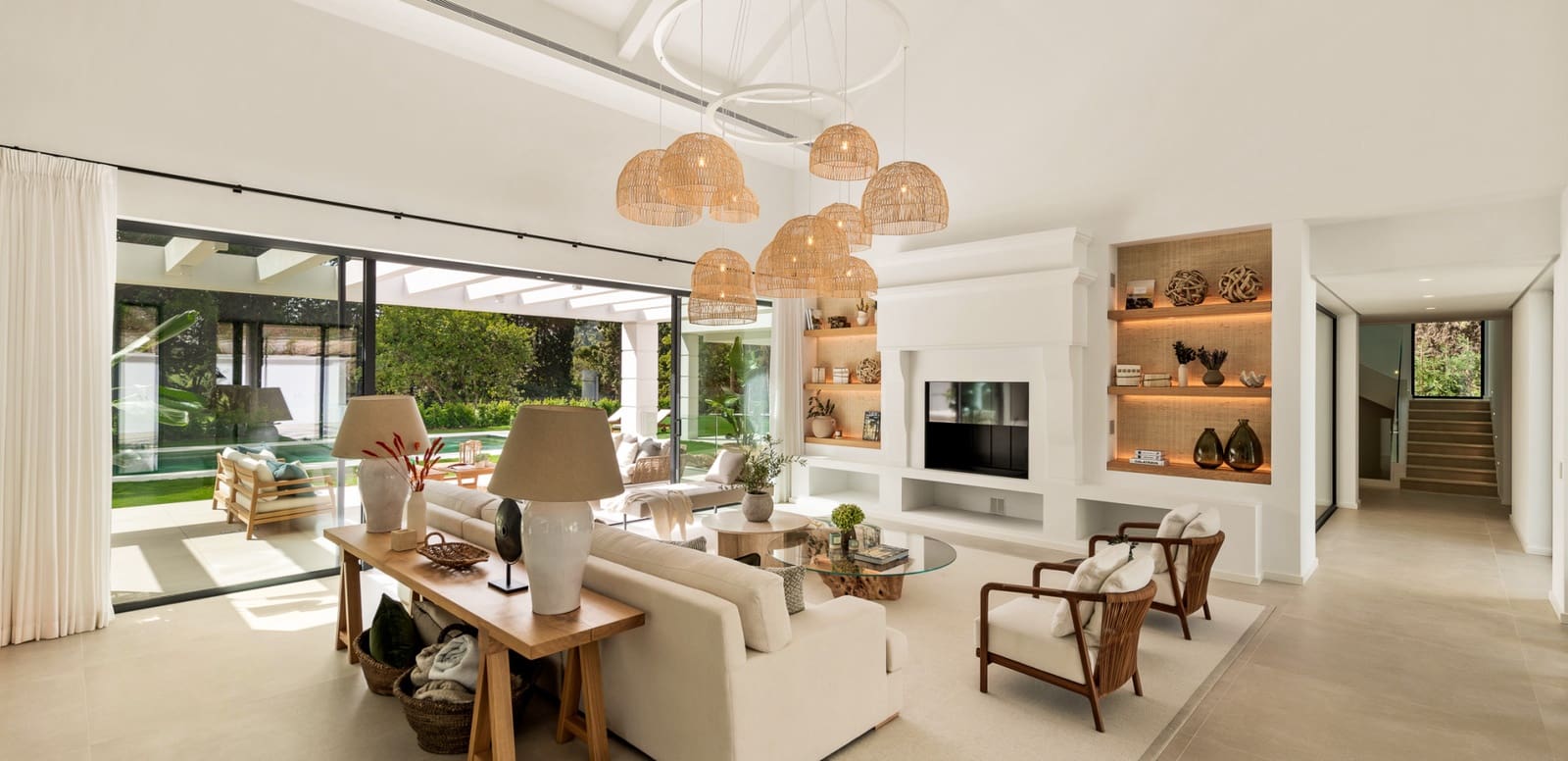 5 slaapkamer Villa te koop in El Paraiso met zwembad garage - € 6.350.000 (Ref: 9554060)