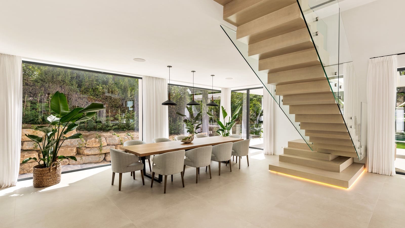 5 slaapkamer Villa te koop in El Paraiso met zwembad garage - € 6.350.000 (Ref: 9554060)