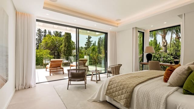 5 slaapkamer Villa te koop in El Paraiso, Estepona met zwembad garage - € 6.350.000 (Ref: 9554060)