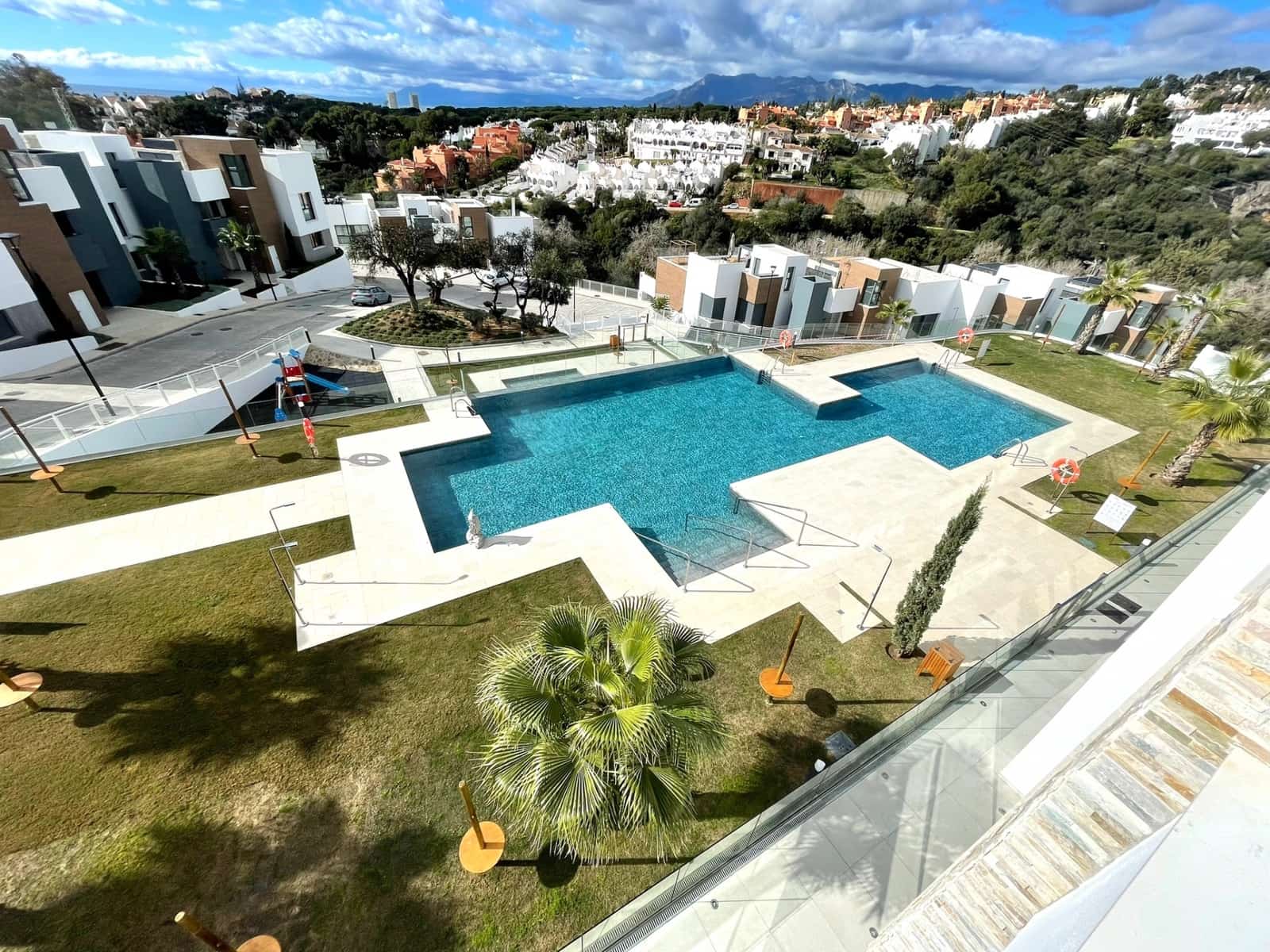 3 sovrum Takvåning till salu i Marbella med pool garage - 995 000 € (Ref: 9554065)