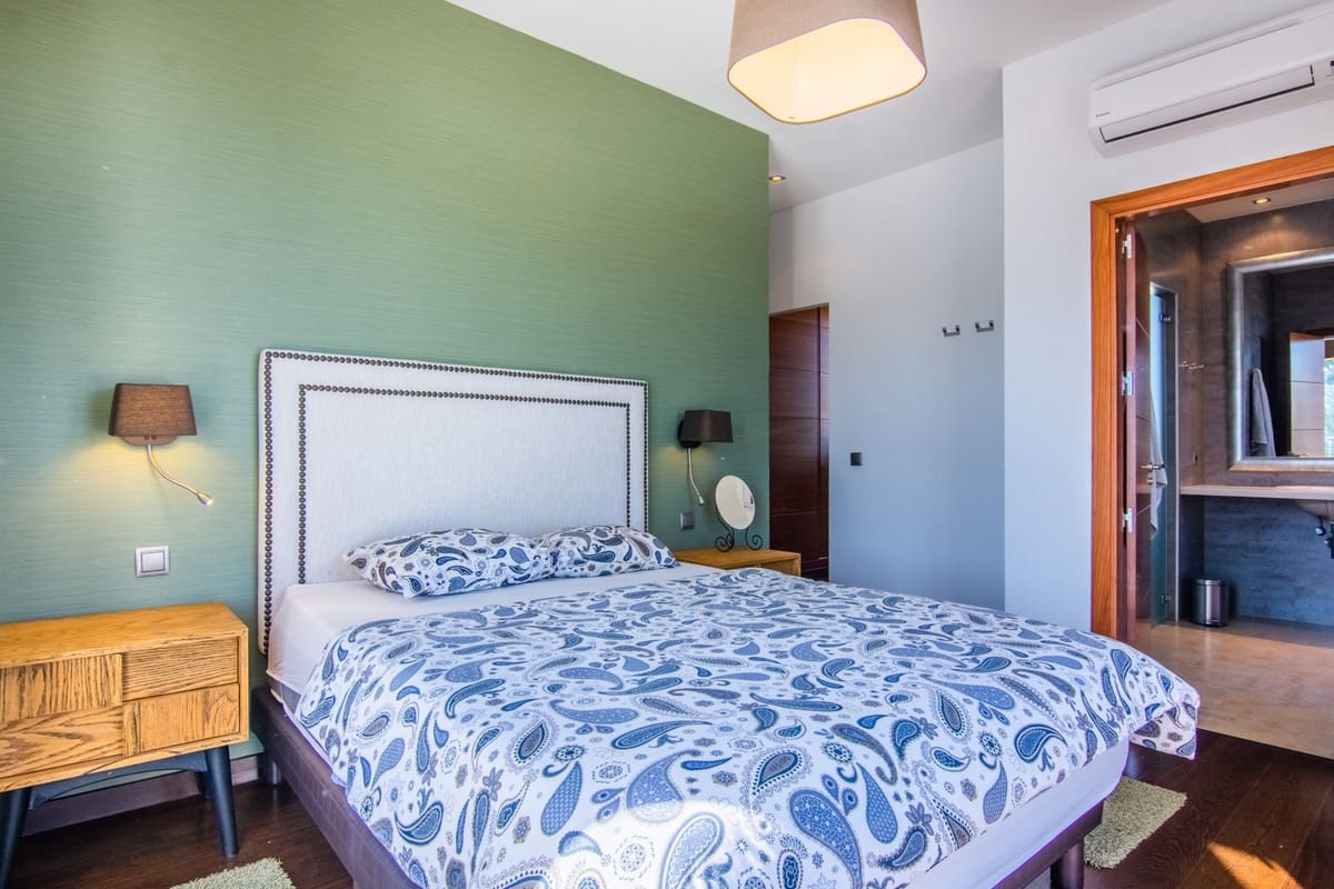 6 soveværelse Villa til salg i Marbella med swimmingpool garage - € 1.860.000 (Ref: 9554071)