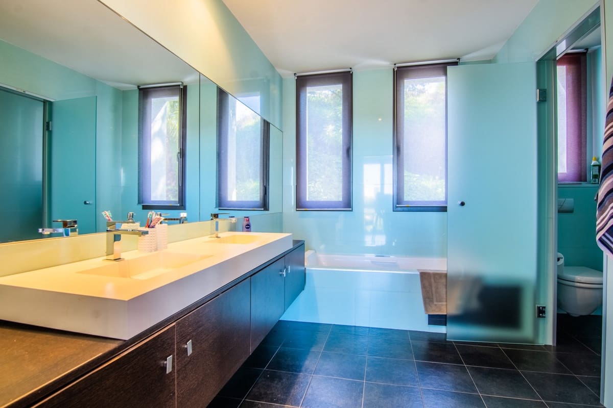 6 soveværelse Villa til salg i Marbella med swimmingpool garage - € 1.860.000 (Ref: 9554071)