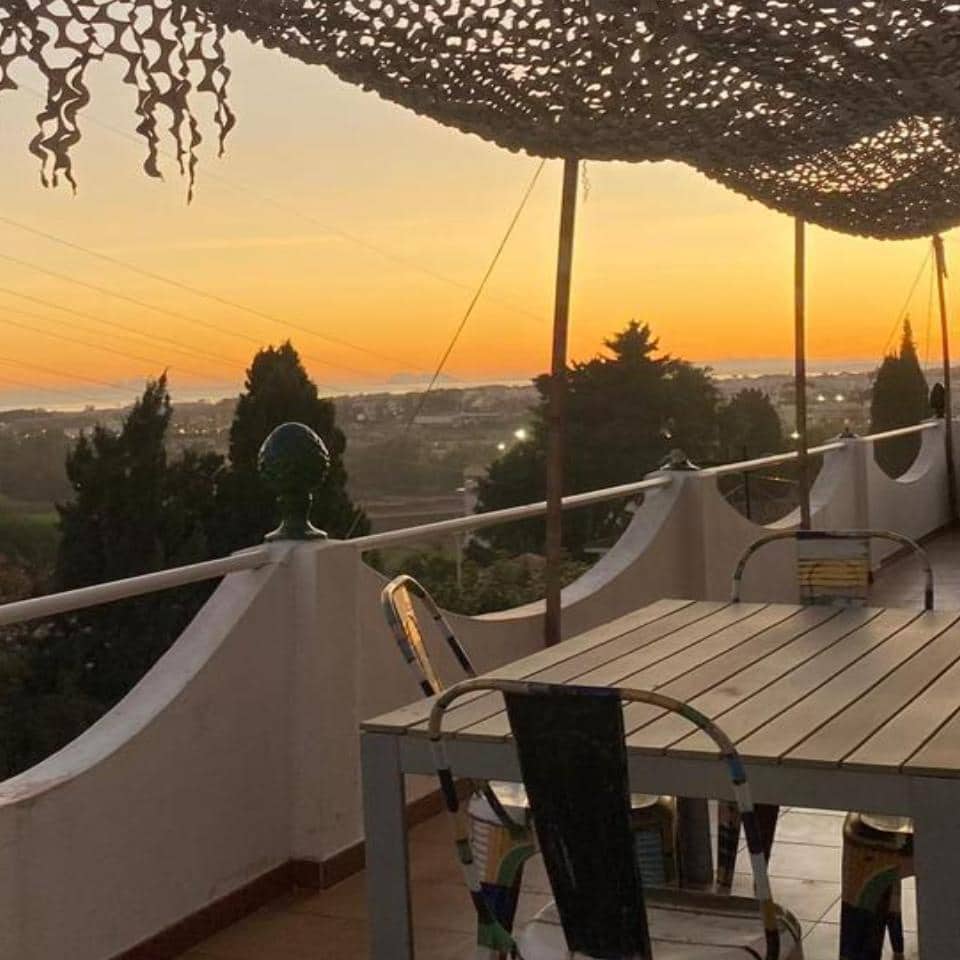 Chalet de 3 habitaciones en Nueva Andalucia en venta - 975.000 € (Ref: 9554074)