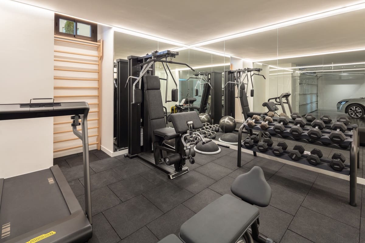 5 soveværelse Villa til salg i Marbella med swimmingpool garage - € 5.395.000 (Ref: 9554099)