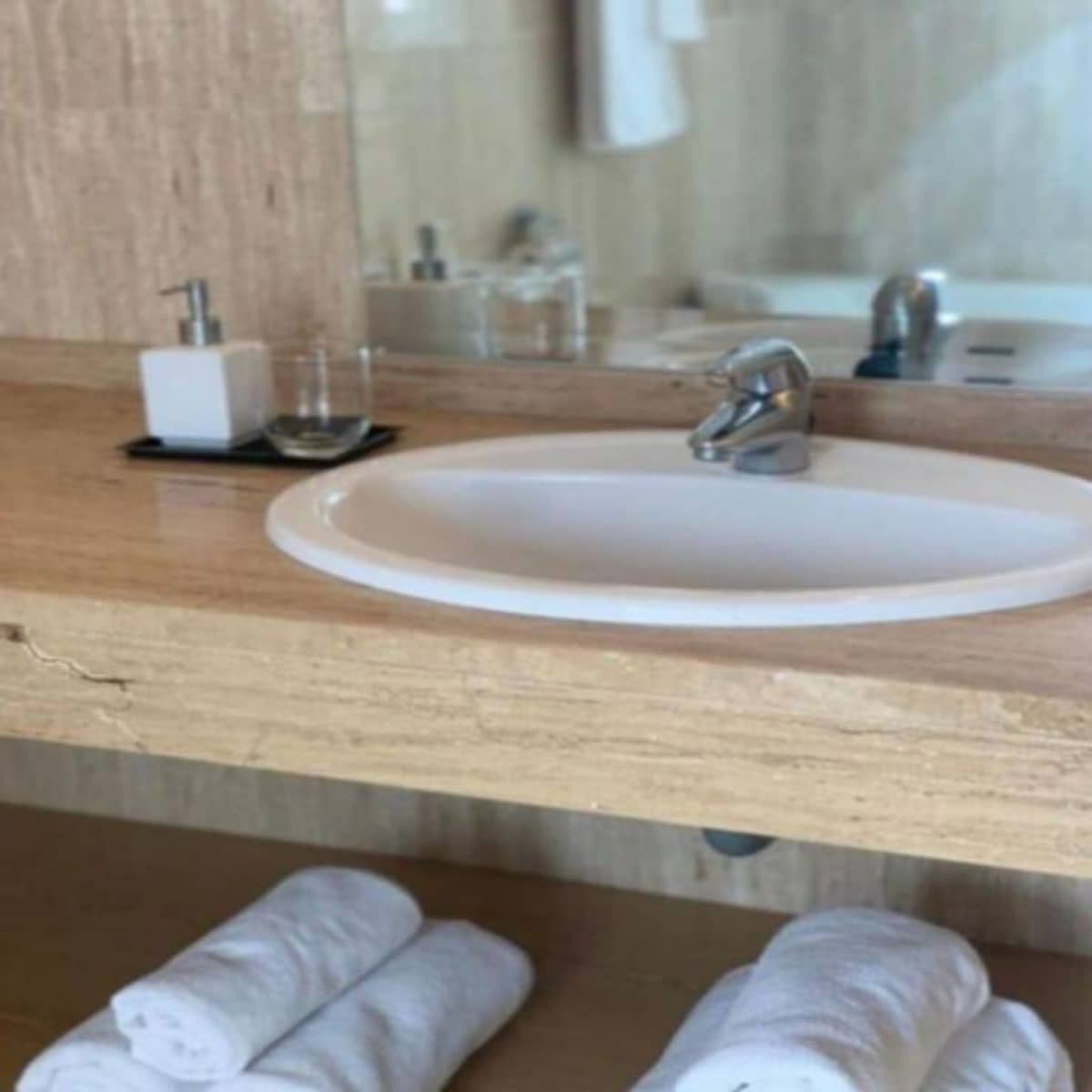 Apartamento de 3 habitaciones en Marbella en venta con piscina garaje - 495.000 € (Ref: 9554120)