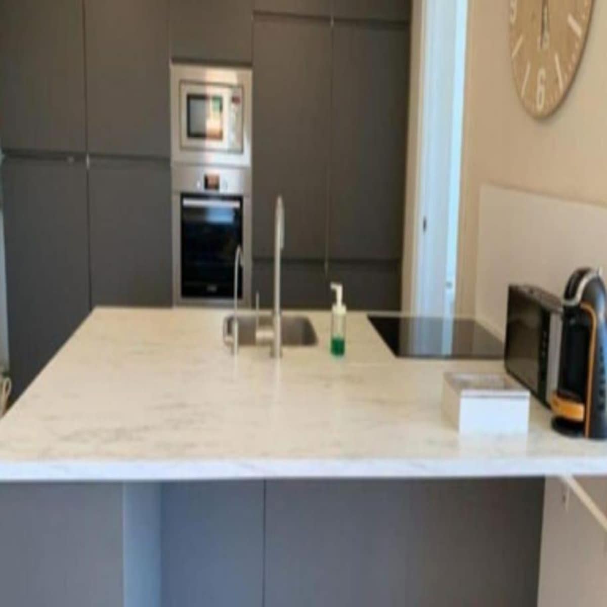 Apartamento de 3 habitaciones en Marbella en venta con piscina garaje - 495.000 € (Ref: 9554120)