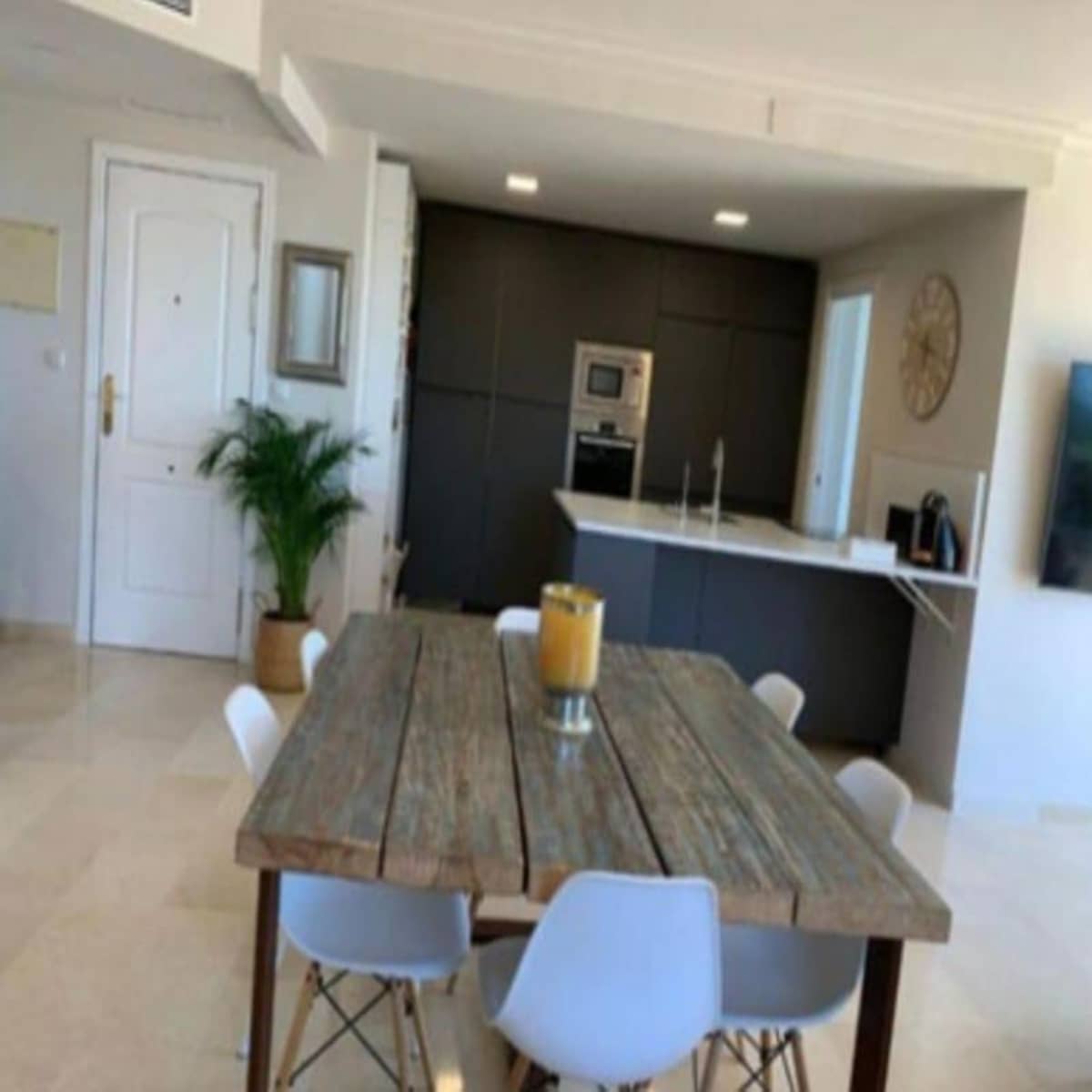 Apartamento de 3 habitaciones en Marbella en venta con piscina garaje - 495.000 € (Ref: 9554120)