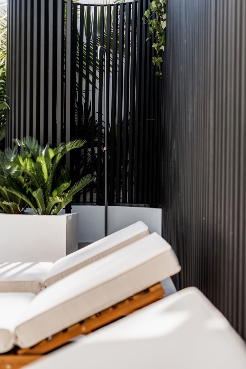 4 bedroom Villa for sale in Marbella with pool garage - € 2,995,000 (Ref: 9554123)