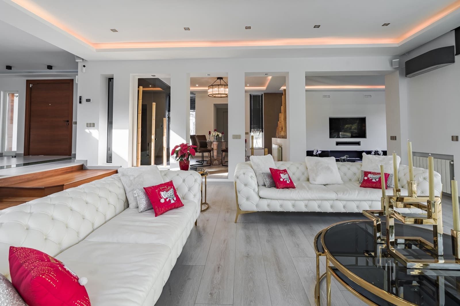 Chalet de 7 habitaciones en Nueva Andalucia en venta con piscina garaje - 8.000.000 € (Ref: 9554126)