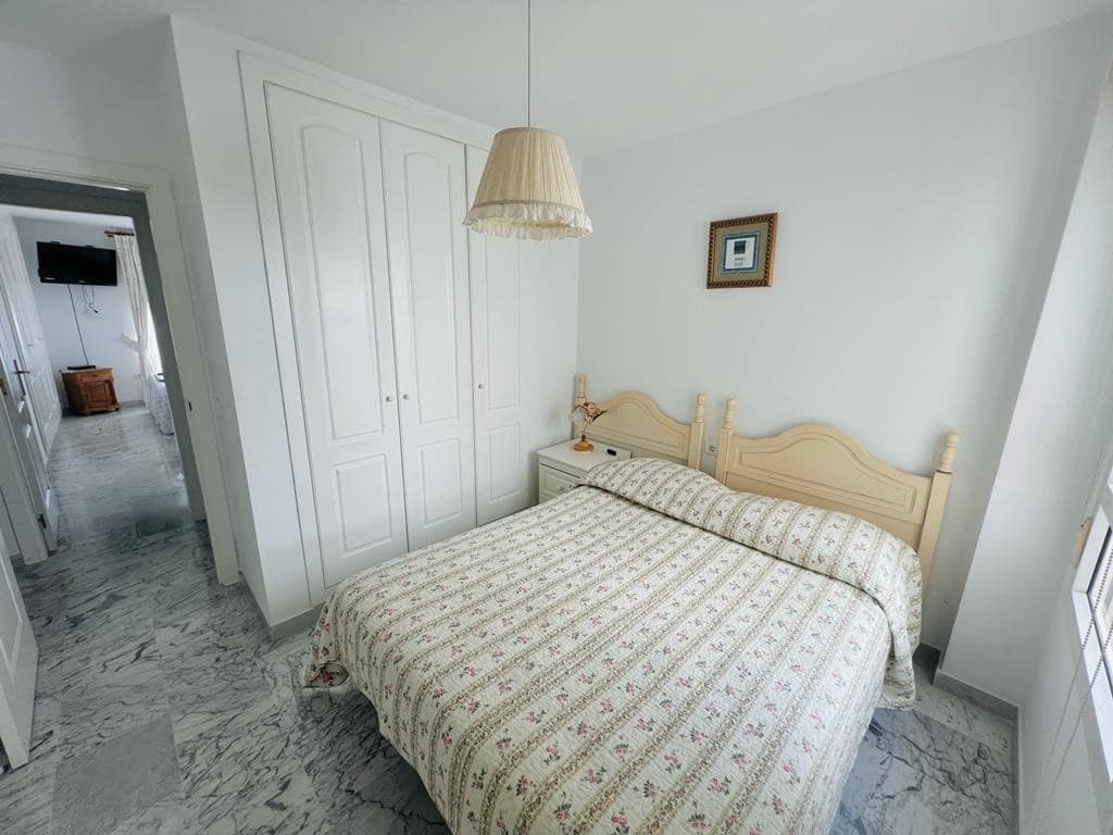 2 soveværelse Lejlighed til salg i Marbella med swimmingpool garage - € 298.000 (Ref: 9554128)