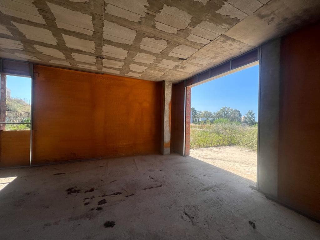 3 Zimmer Villa zu verkaufen in Estepona mit Pool Garage - 750.000 € (Ref: 9554135)