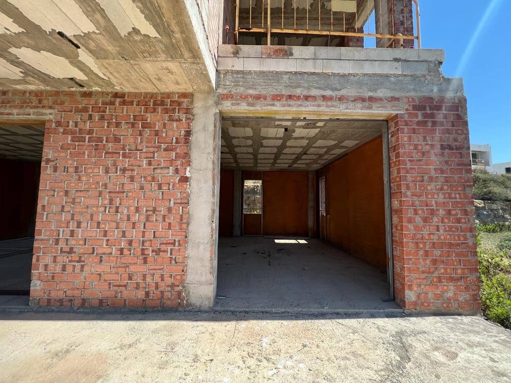 3 Zimmer Villa zu verkaufen in Estepona mit Pool Garage - 750.000 € (Ref: 9554135)