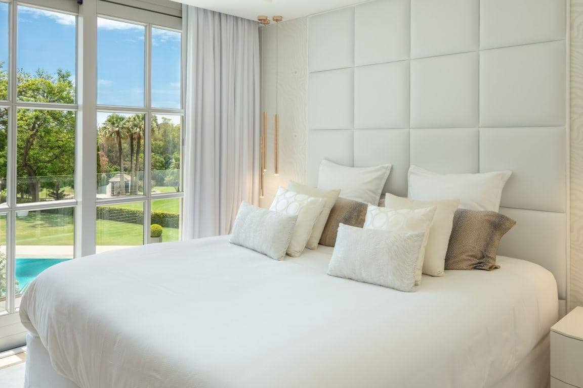 6 slaapkamer Villa te koop in Marbella met zwembad garage - € 9.680.000 (Ref: 9554158)