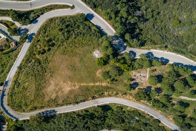 Building Plot for sale in Benahavís - € 4,495,000 (Ref: 9554160)
