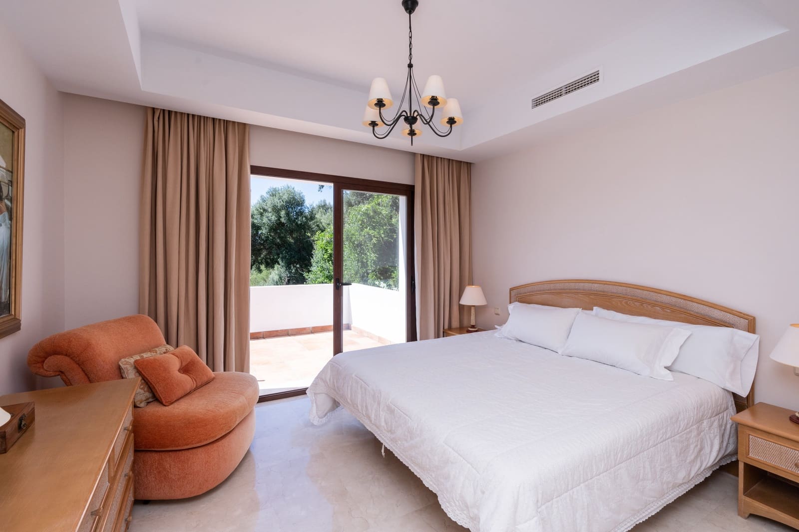 4 soveværelse Villa til salg i Marbella med swimmingpool garage - € 1.995.000 (Ref: 9554165)