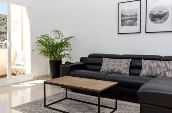 2 sypialnia Apartament na sprzedaż w La Quinta z basenem garażem - 650 000 € (Ref: 9554173)