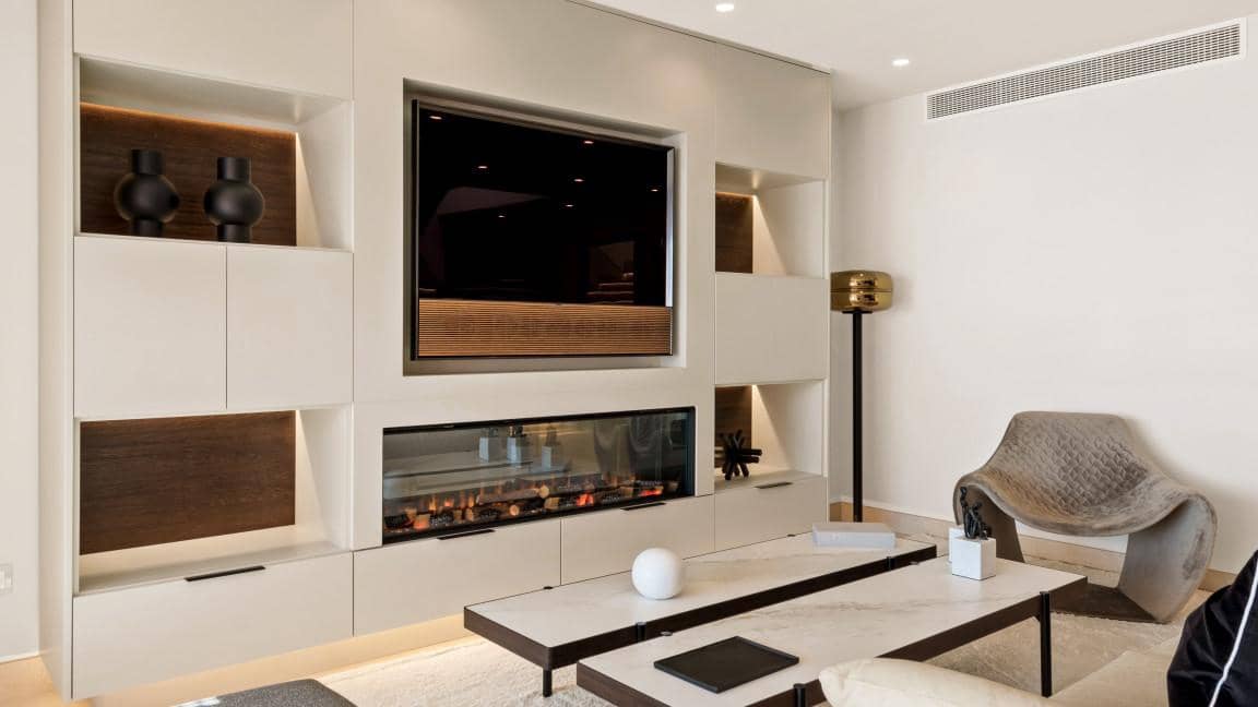 3 bedroom Apartment for sale in Estepona with pool garage - € 1,995,000 (Ref: 9554177)